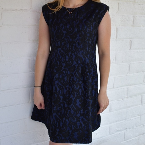 Avaleigh Dress - Picture 1 of 4